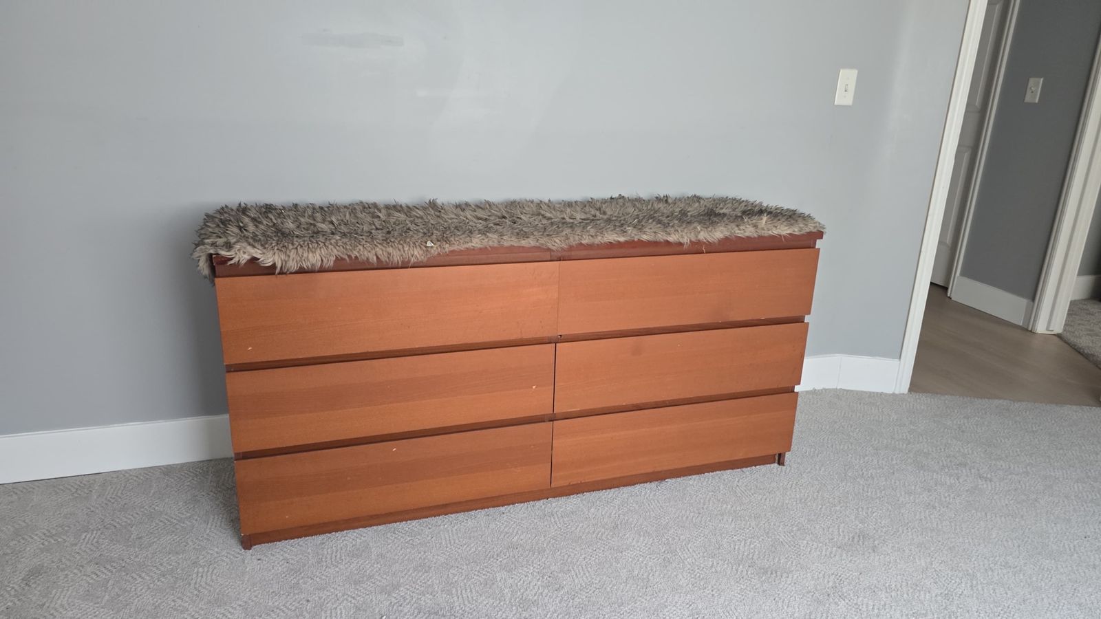 Wooden 6-Drawer Dresser - Mid-Century Style, Spacious Storage