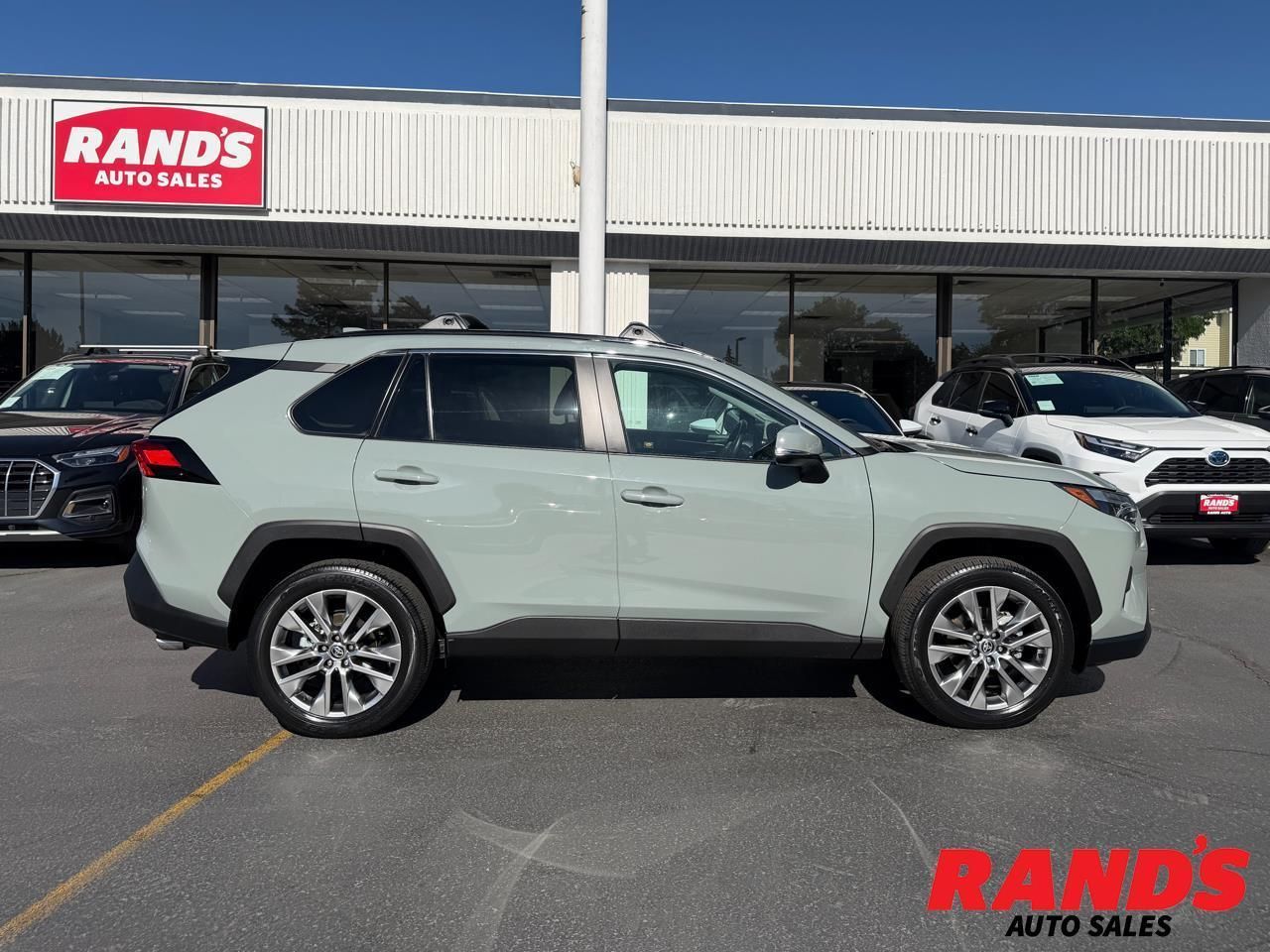 2023 Toyota RAV4 XLE Premium