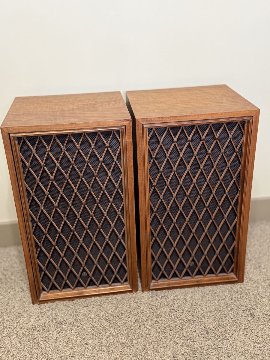 Stereo-Speakers, Receiver, CD Player