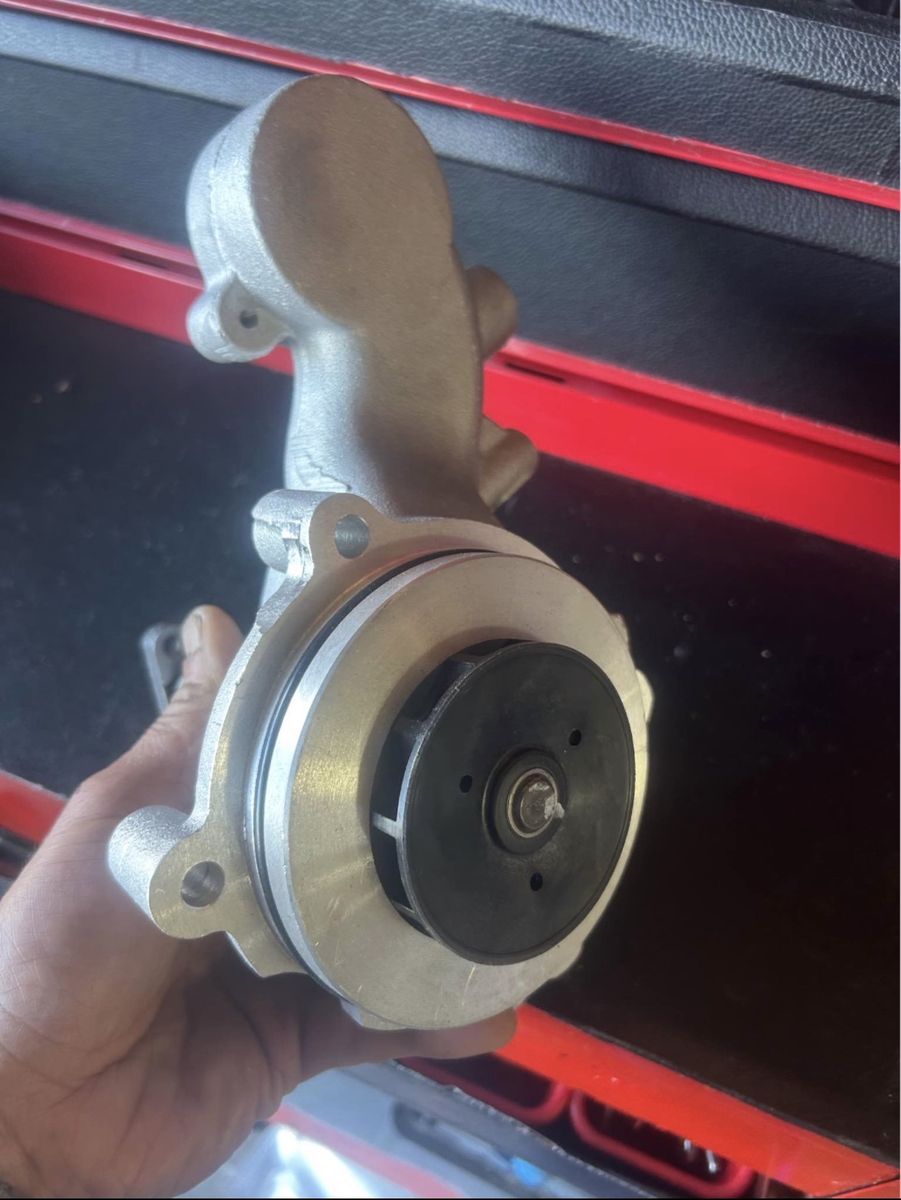 Engine Water Pump Replacement Part
