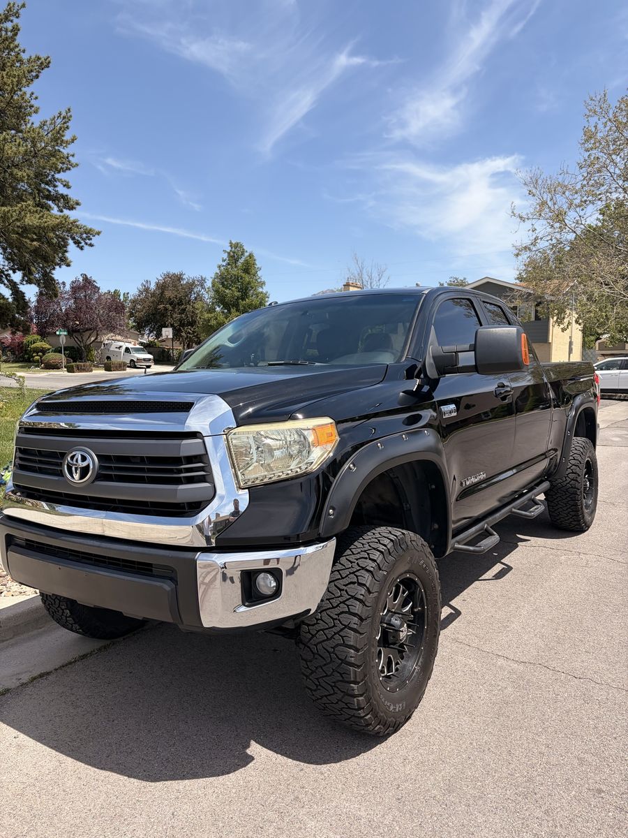 2014 Toyota Tundra SR5