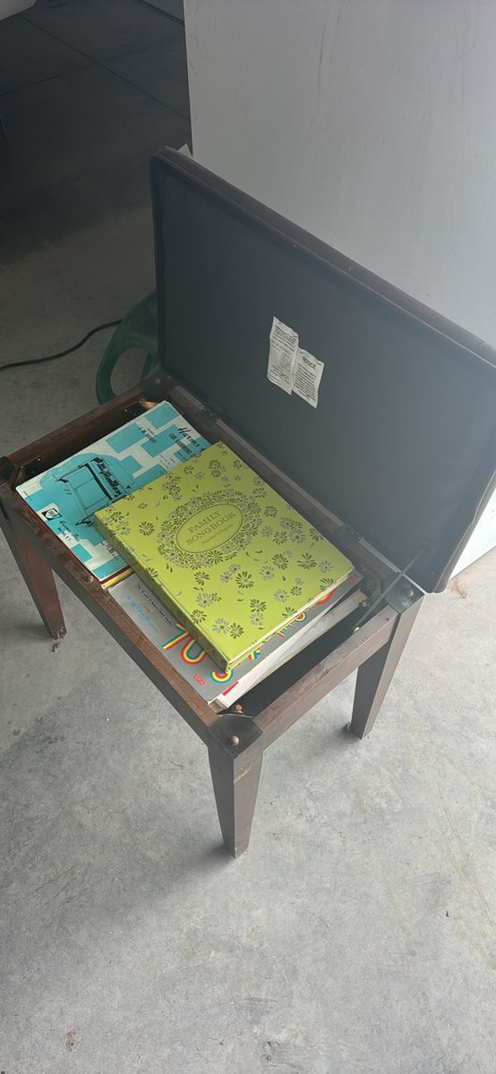 Main image 7