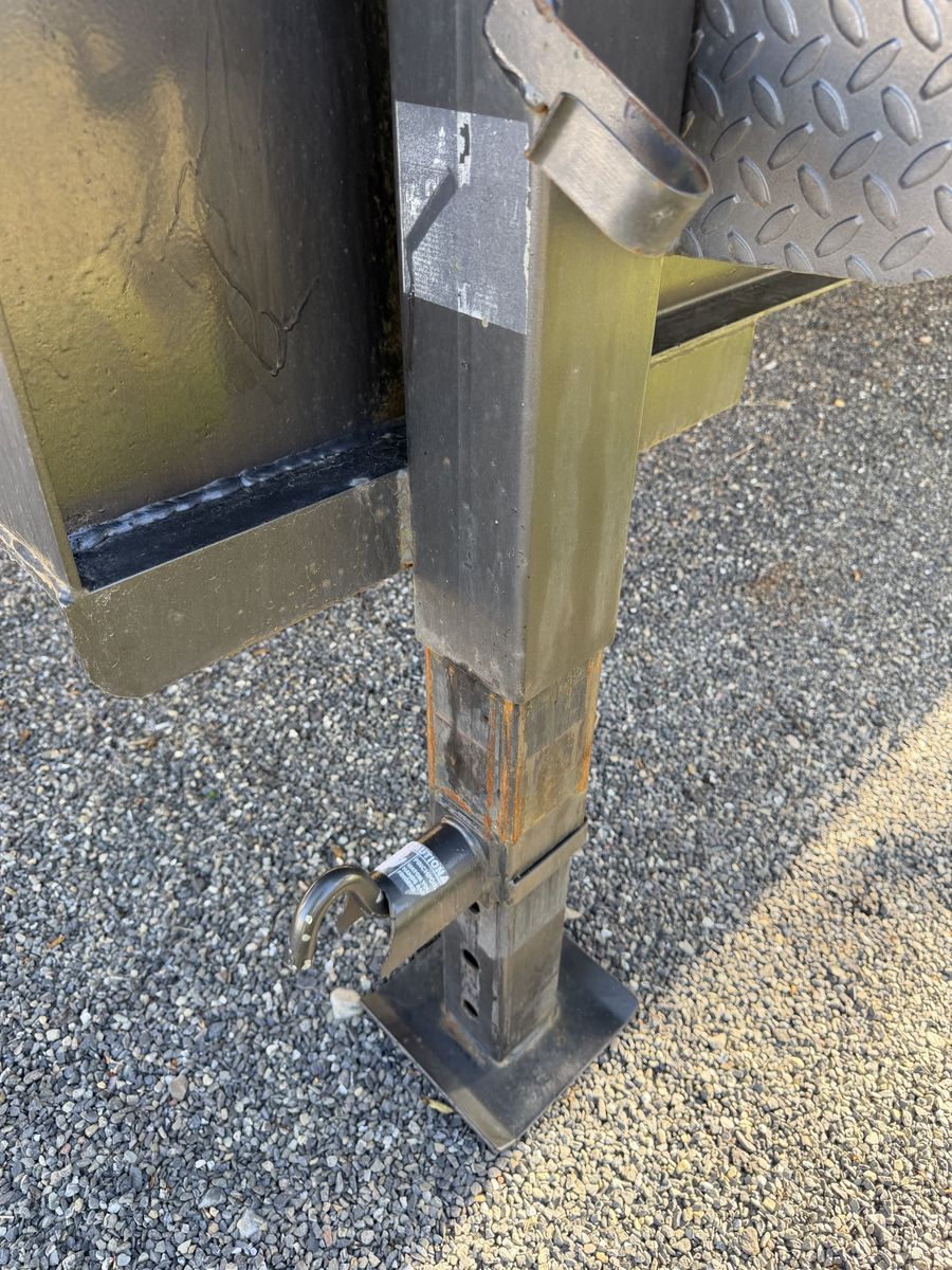 Main image 7