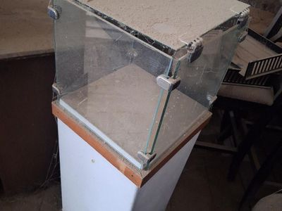 Display box and Podium