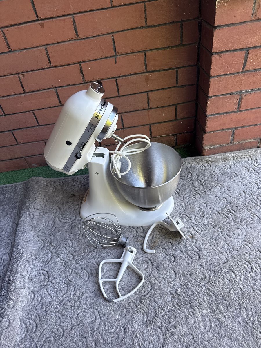 Kitchenaid Classic mixer