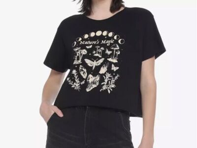 Hot Topic Nature's Magic Girls Crop Top T-Shirt - Size Large