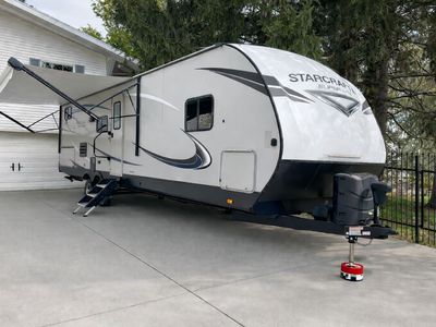 Barely used 2020 Starcraft Super Lite 36’ Bunkhouse – Sleeps 10!