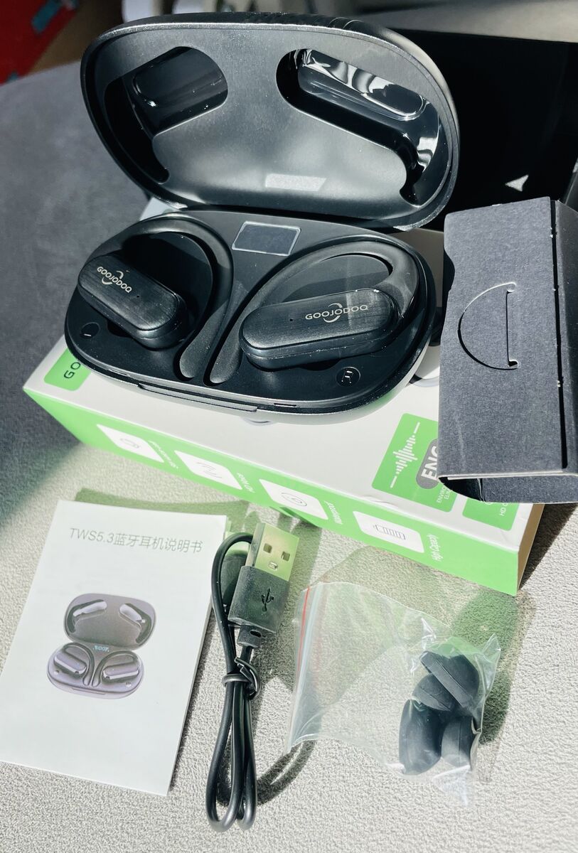 New in box Ear Hook Earphone(10 left)