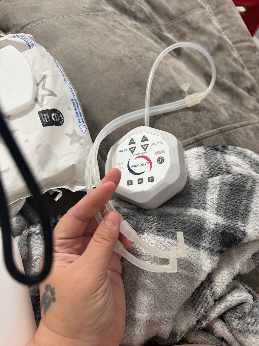 Nursing Medela Pump In Style And Other AttachmentS