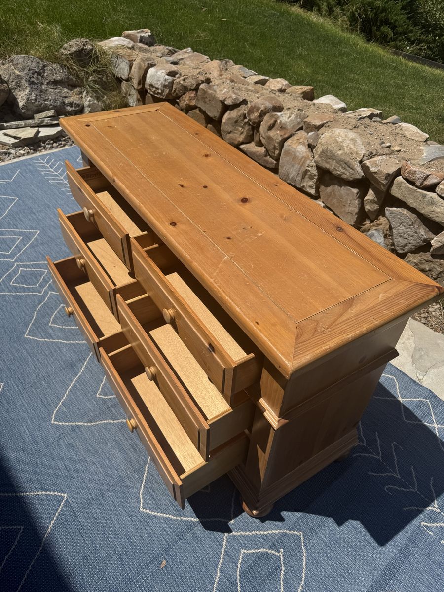 Solid Wood 6-Drawer Dresser