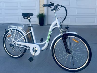 NAKTO 26" Super Cruiser White Electric City Bike with Rear Rack & Fenders -New