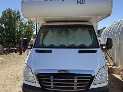 2011 Freightliner Conquest MB 3500 Diesel Motorhome