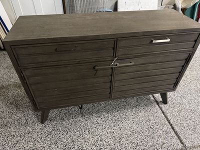 Gatehouse Legacy Classic dresser