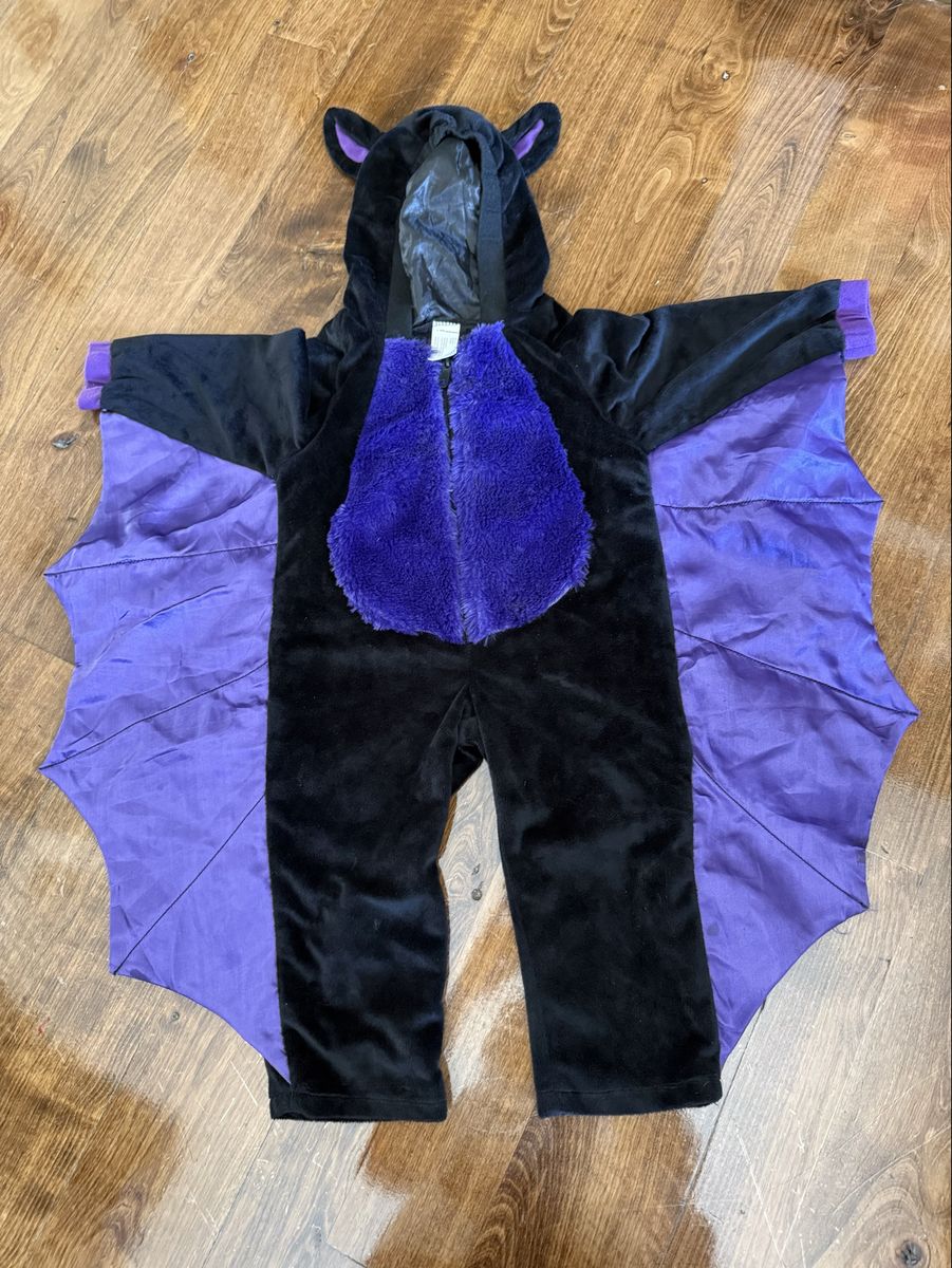 Kids warm bat costume purple and black size 4-6
