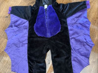 Kids warm bat costume purple and black size 4-6