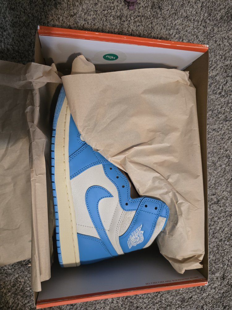 Nike Air Jordan 1 Retro High OG Powder Blue Size 10 US