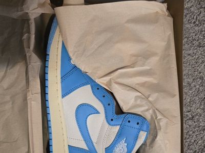 Nike Air Jordan 1 Retro High OG Powder Blue Size 10 US
