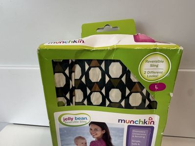 Munchkin Jelly Bean Cosmopolitan Reversible Sling NIP size Large