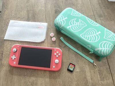 Switch Lite + Animal Crossing New Horizons