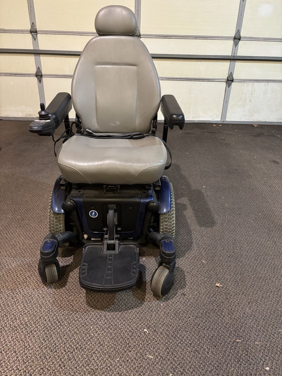 Battery operated wheelchair