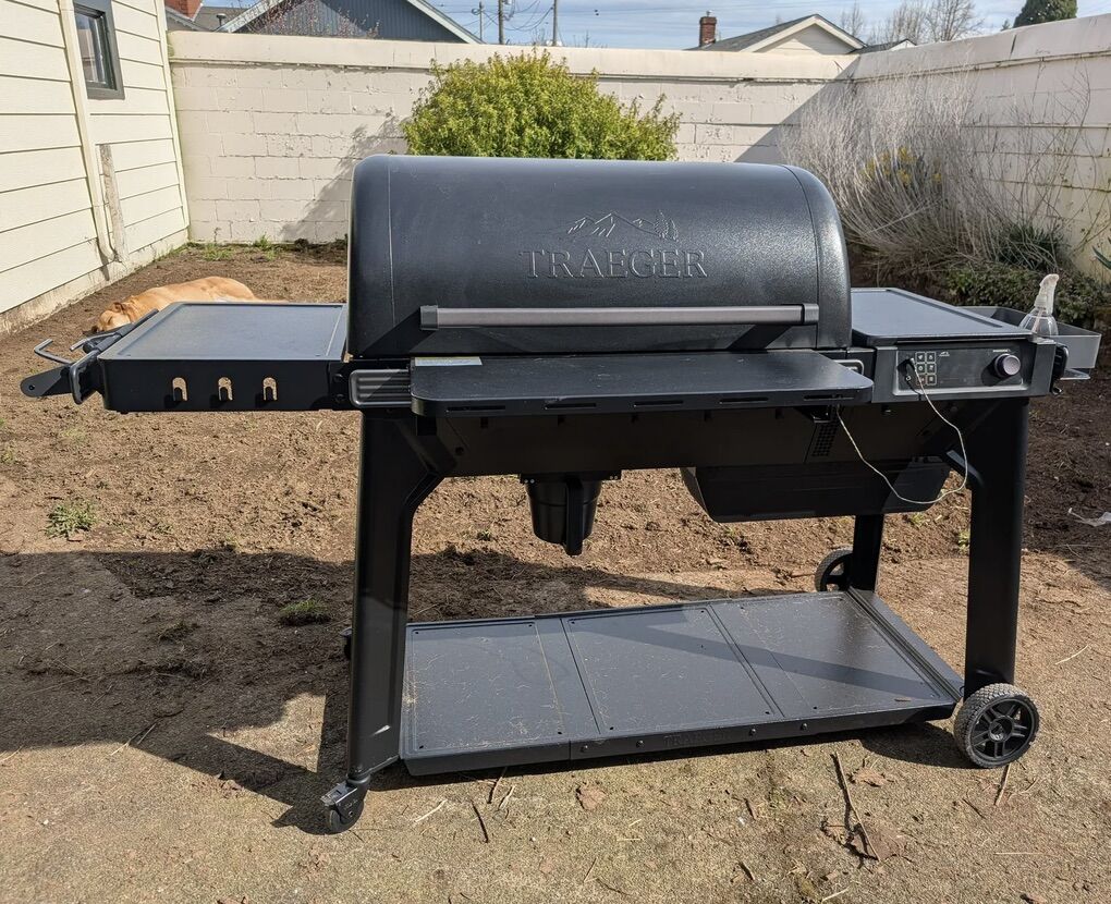 Traeger Woodridge Pro Brand New!