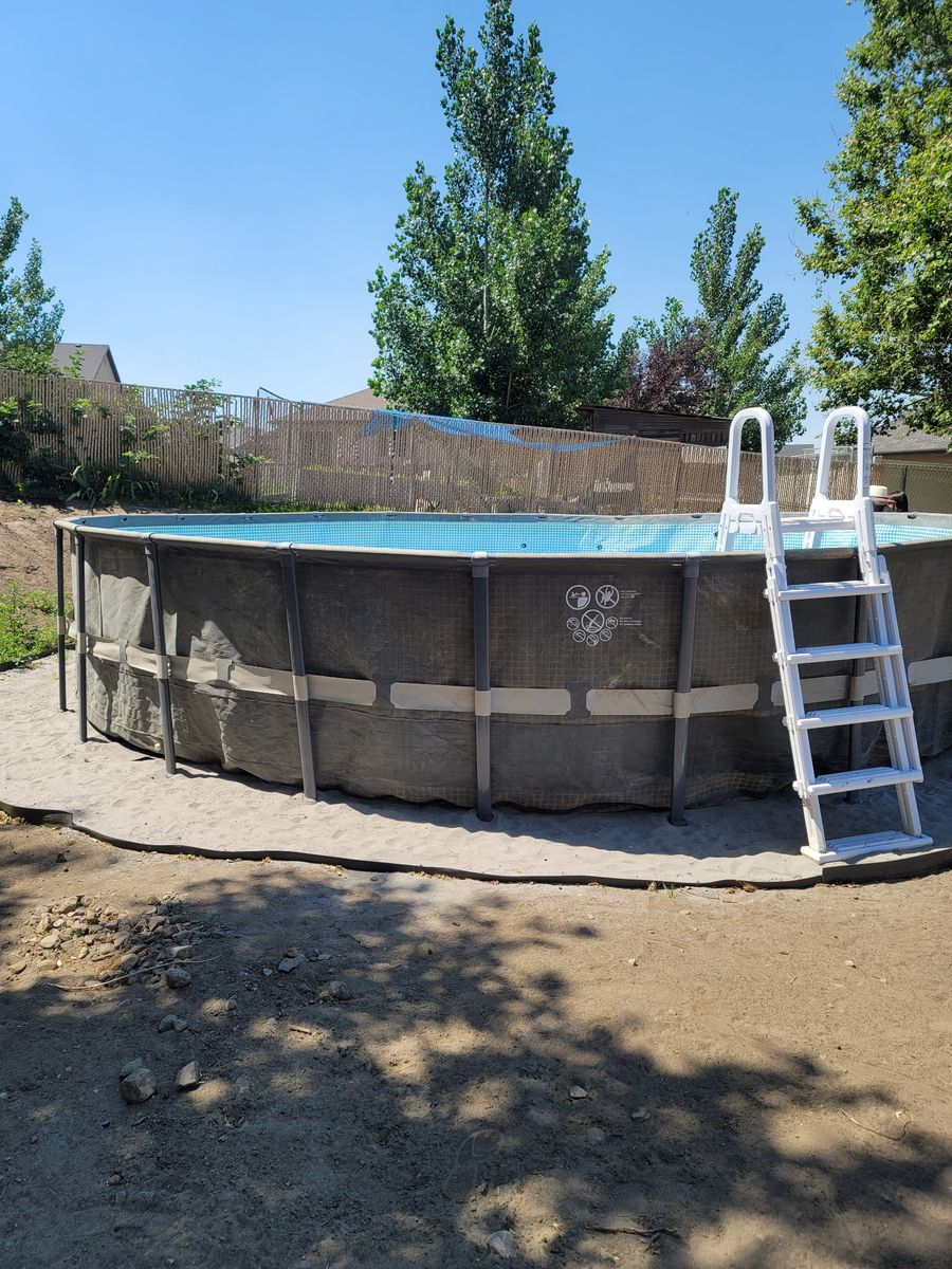 Above Ground Round 24x52 Metal Frame Swimming Pool 