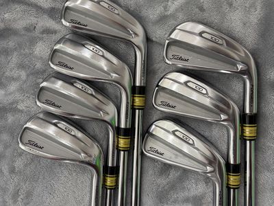 Titleist T100 Irons 4-PW Project X LZ 120g stiff