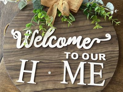 Interchangeable Seasonal Welcome Sign – Farmhouse Front Door Decor