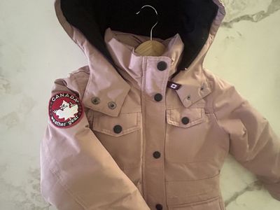 Girls’ Canada Weather Gear Winter Coat – Size S (7/8) – $25