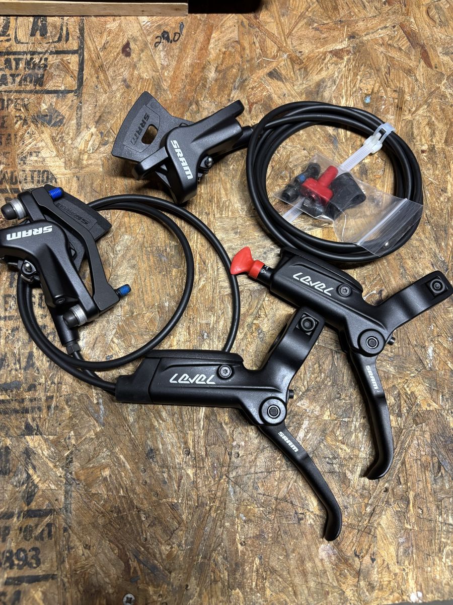 New SRAM Level brake set