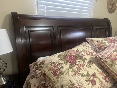 Bed/Bedroom Set