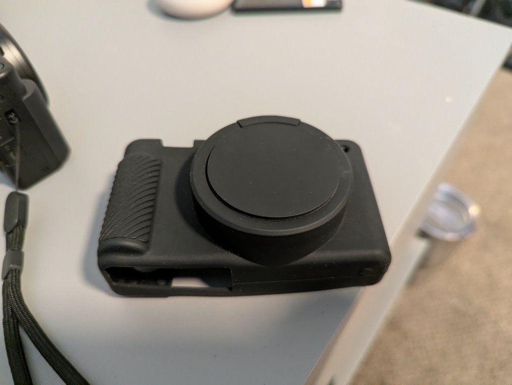 Main image 4