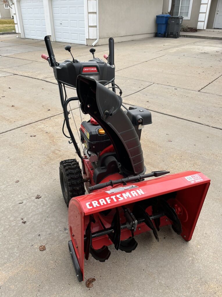 Like New 28 Craftsman Snowblower