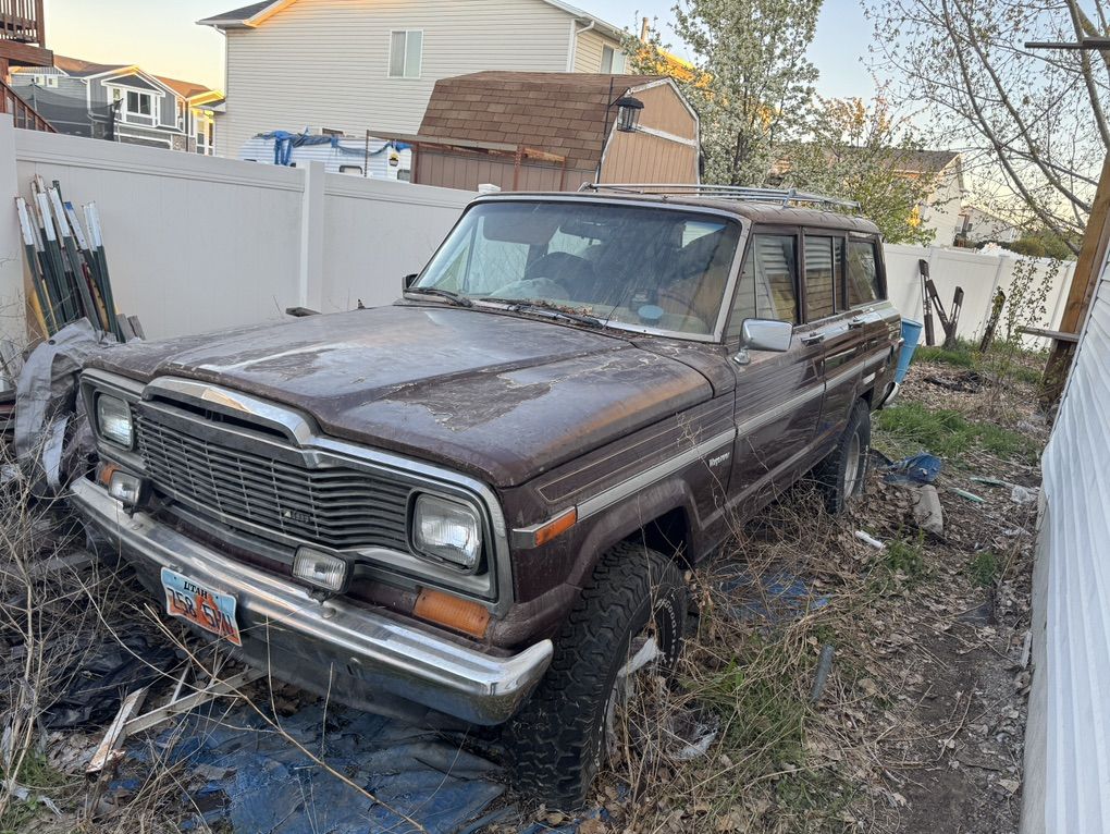 Jeep Grand Wagoneer-1984