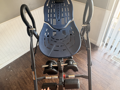 Teeter HandsUp Inversion Table – Excellent Condition – Relief for Back Pain