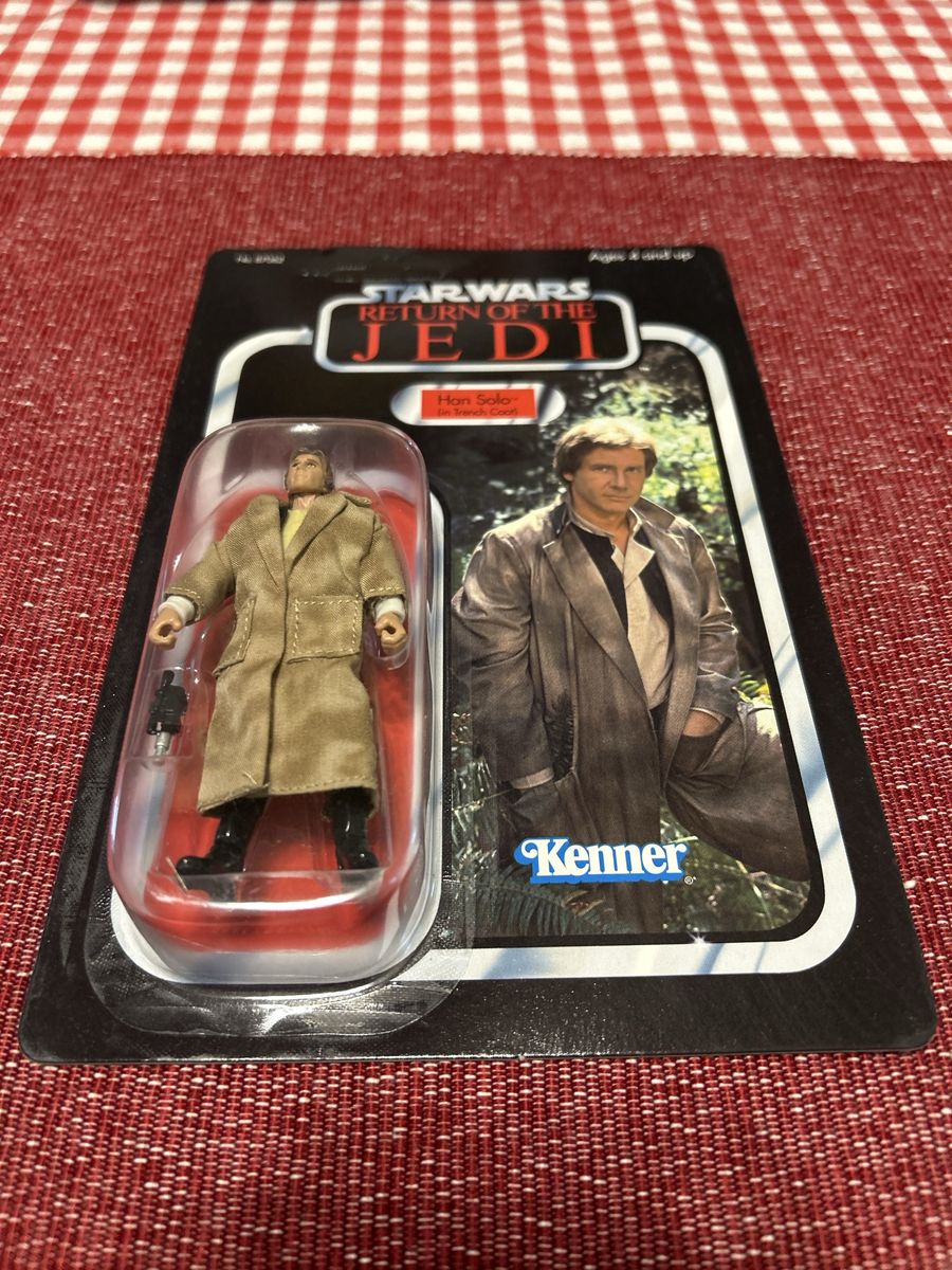 Star Wars Return of the Jedi Han Solo (in Trench Coat) Kenner Action Figure Brand New Card Um punched