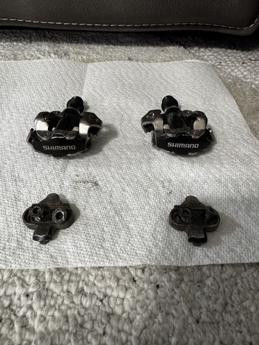Shimano PD-M540 SPD Pedals - Clipless Mountain Bike Pedals w/ Cleats