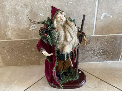 Rustic Santa Claus w/ Pinecones & Nature