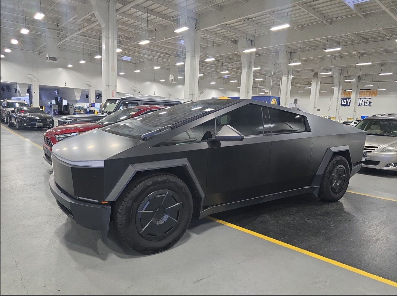 2024 Tesla Cybertruck Base