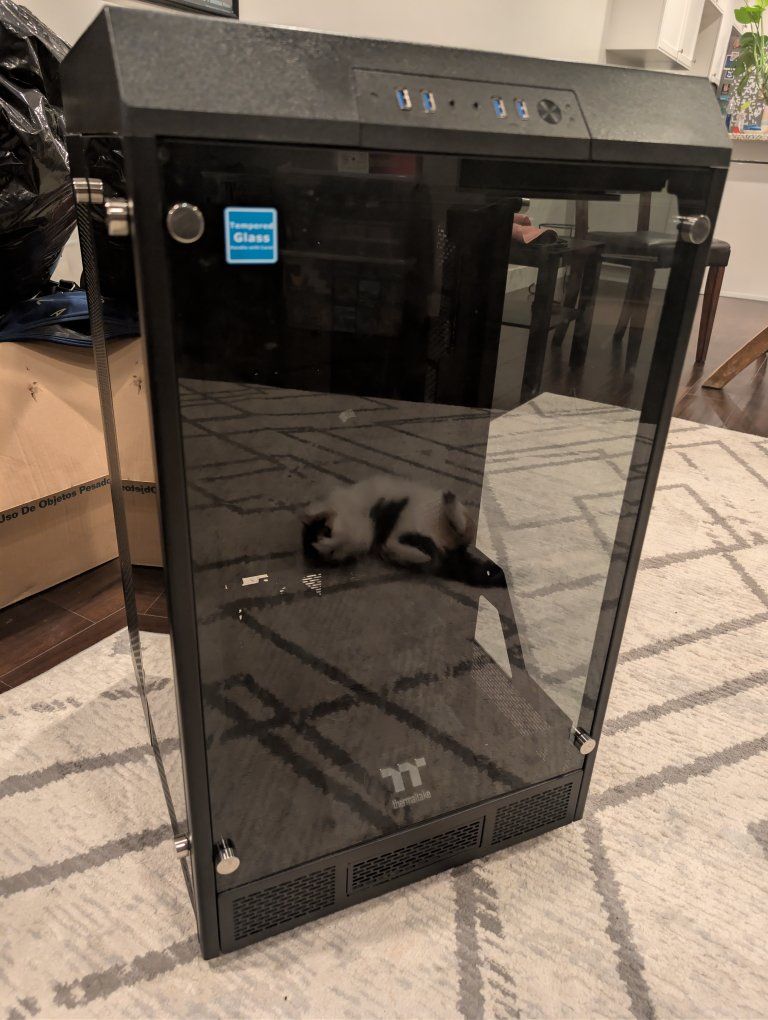 Thermaltake Tower 900