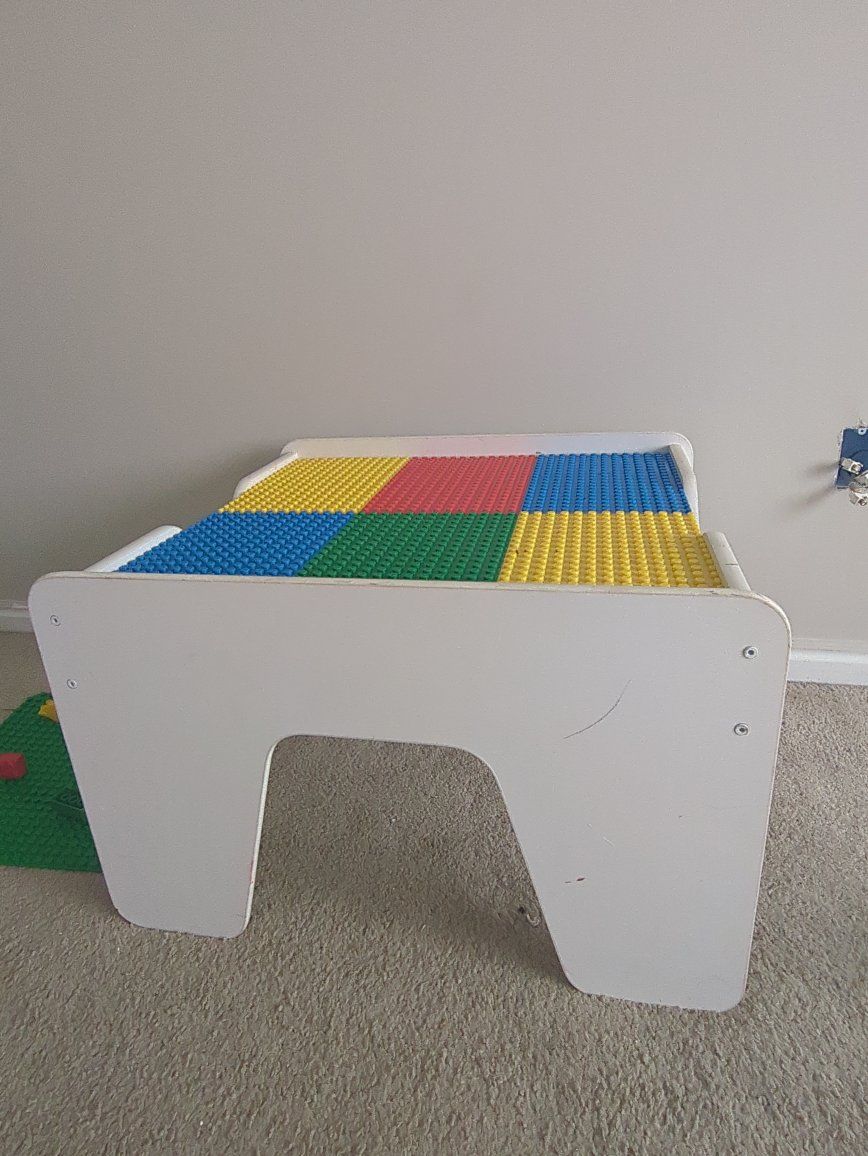 Kids Wooden 2-in-1 Activity & Building Block Play Table with Reversible Top Toy Storage 