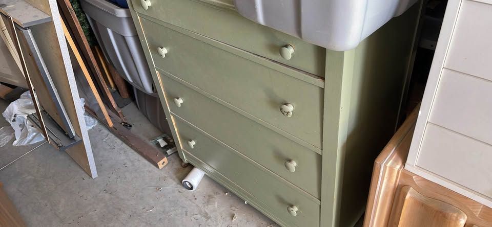 Vintage dresser 40 inches on wheels