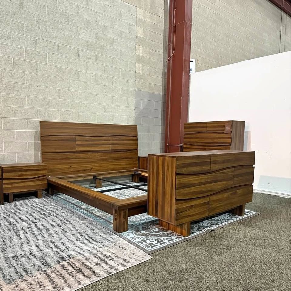 FINAL CLEARANCE – COSTCO SOLID WOOD BEDROOM SET – 6 PIECES BRAND NEW