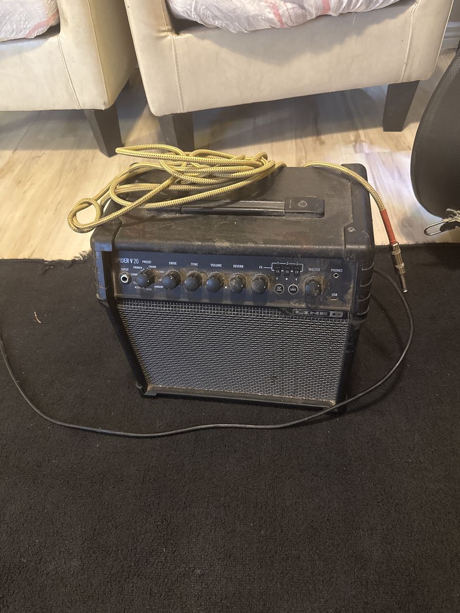 Line 6 Spider V 20 MkII Guitar Amplifier - 20W Combo Amp with FX