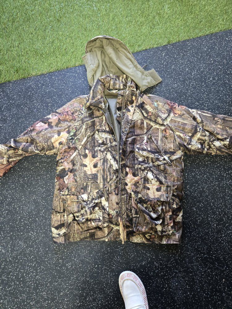 Cabela's Dry-Plus Outdoor Gear Camouflage Hunting Jacket XL - 2 in one
