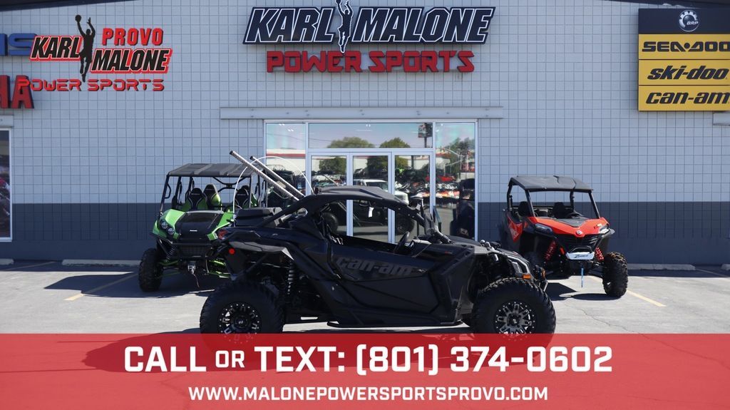 2017 Can-Am® Maverick™ X3 X™ DS Turbo R