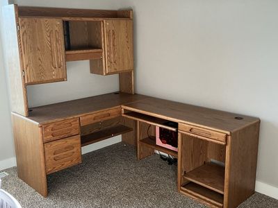 Heavy Oak L-Shaped Corner 3-Piece Desk