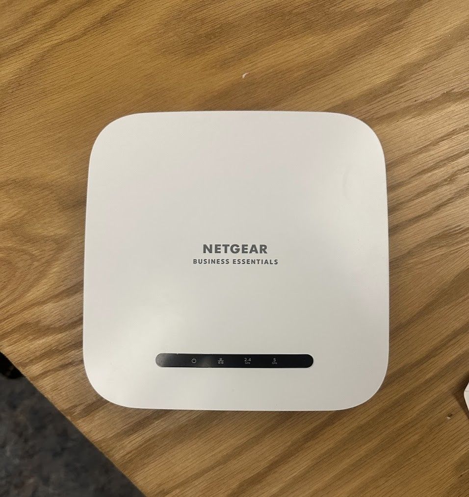 Netgear WAX214v2 Wi-Fi PoE Access Point