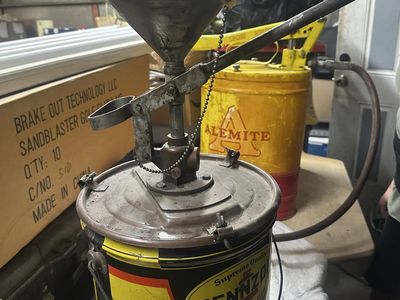 Vintage Pennzoil Supreme Quality Safe Lubrication Oil Dispenser Pump Can