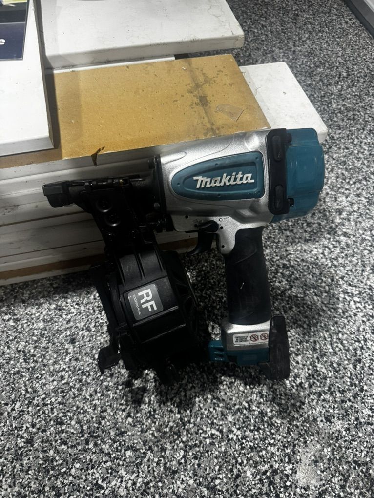 Makita Roof Nail Gun